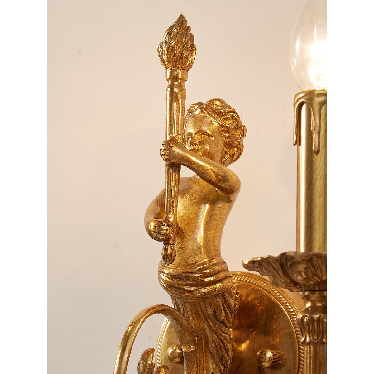 Dovune Wall Sconce