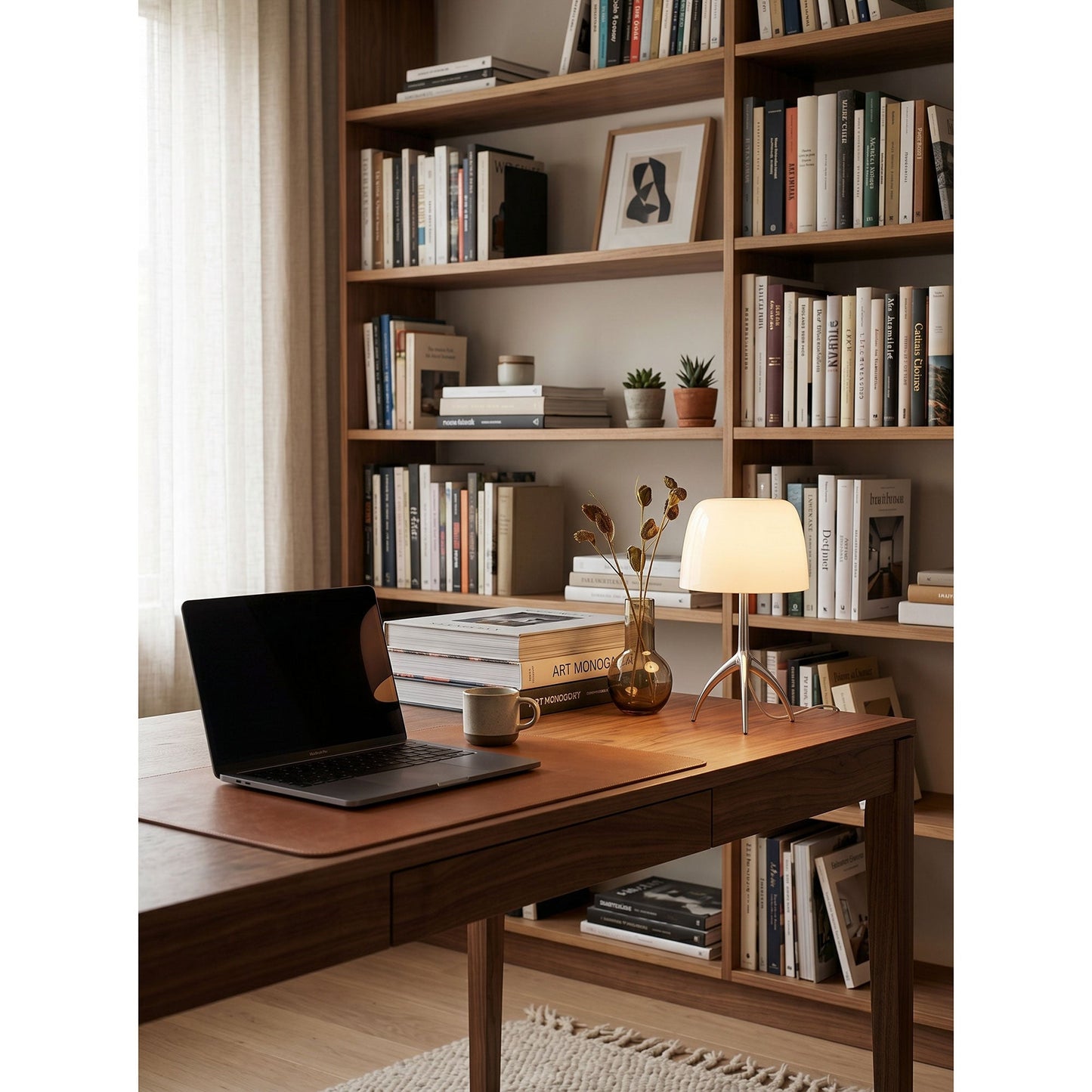 Lumiere Table Lamp