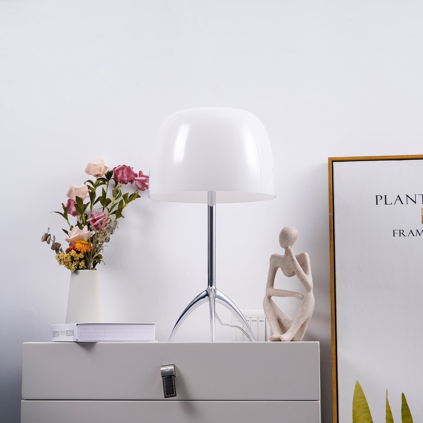 Lumiere Table Lamp