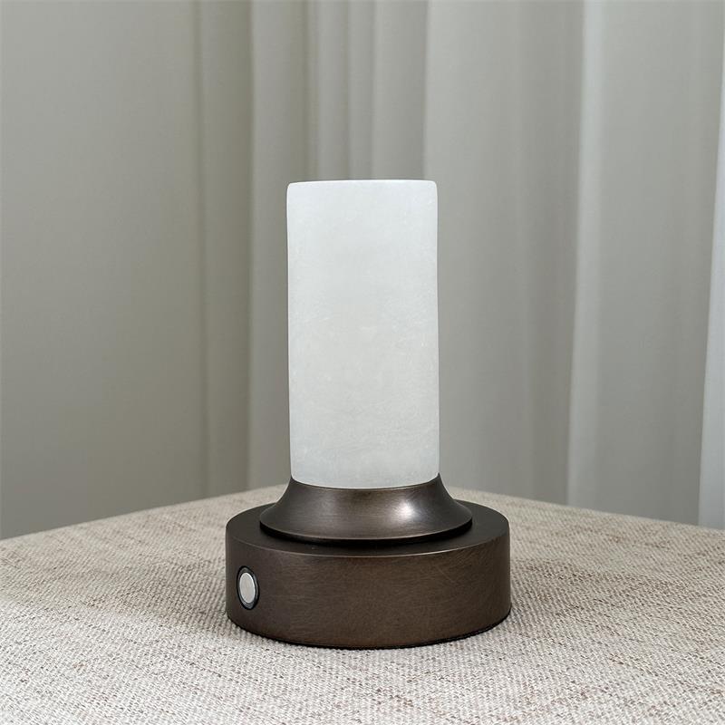 Solai Alabaster Table Lamp (Built-in Battery)