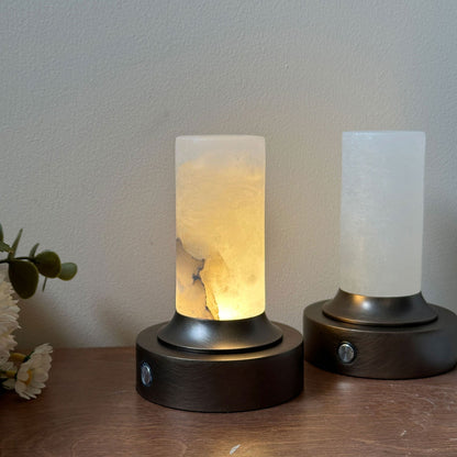 Solai Alabaster Table Lamp (Built-in Battery)