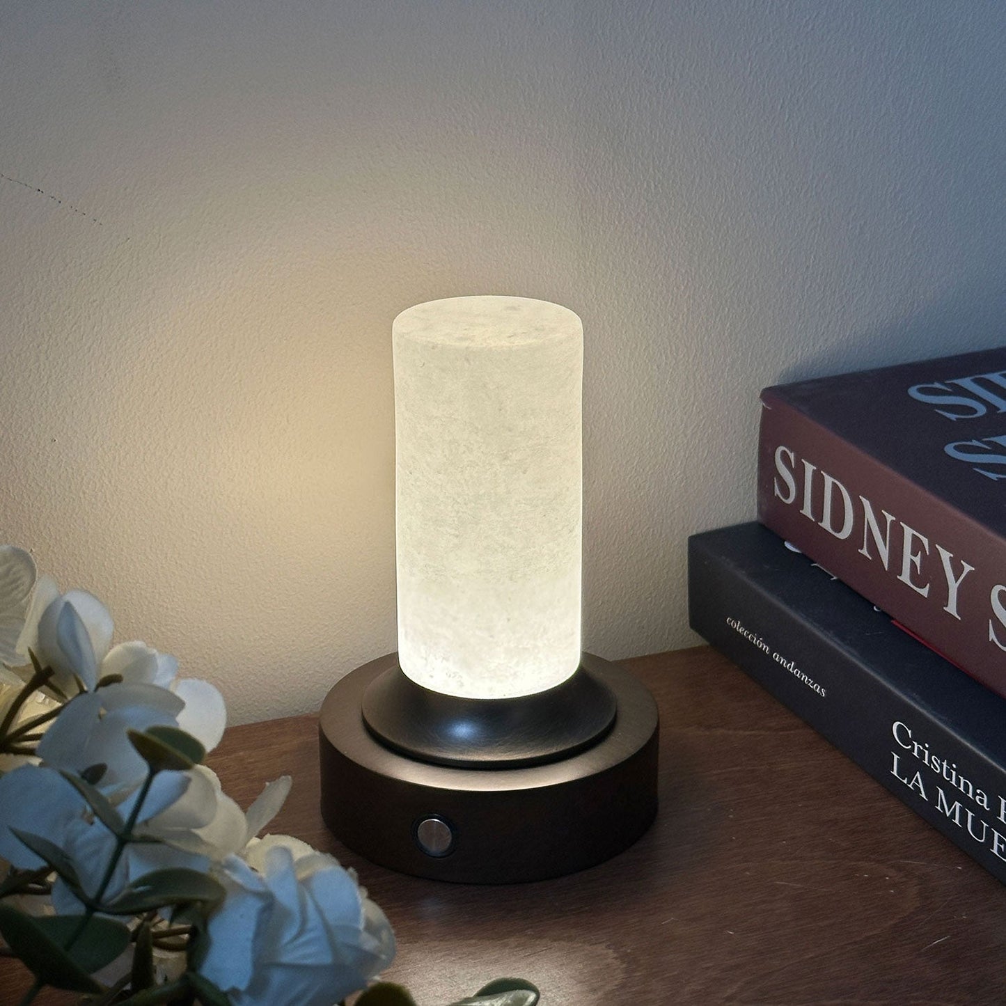 Solai Alabaster Table Lamp (Built-in Battery)
