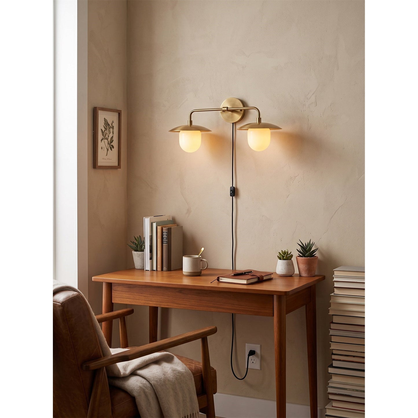 Marie Petite Plug-in Wall Sconce