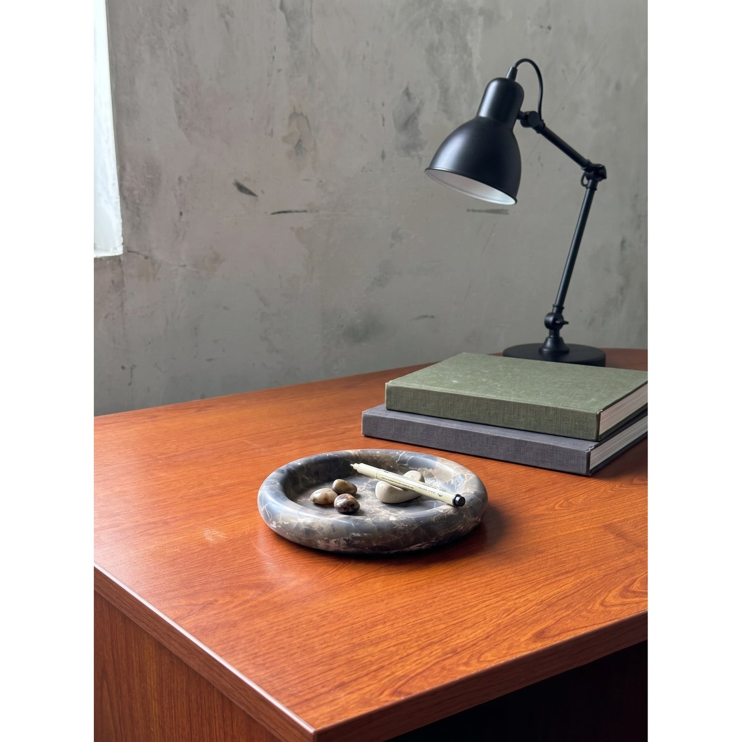 Gilola Round Tray