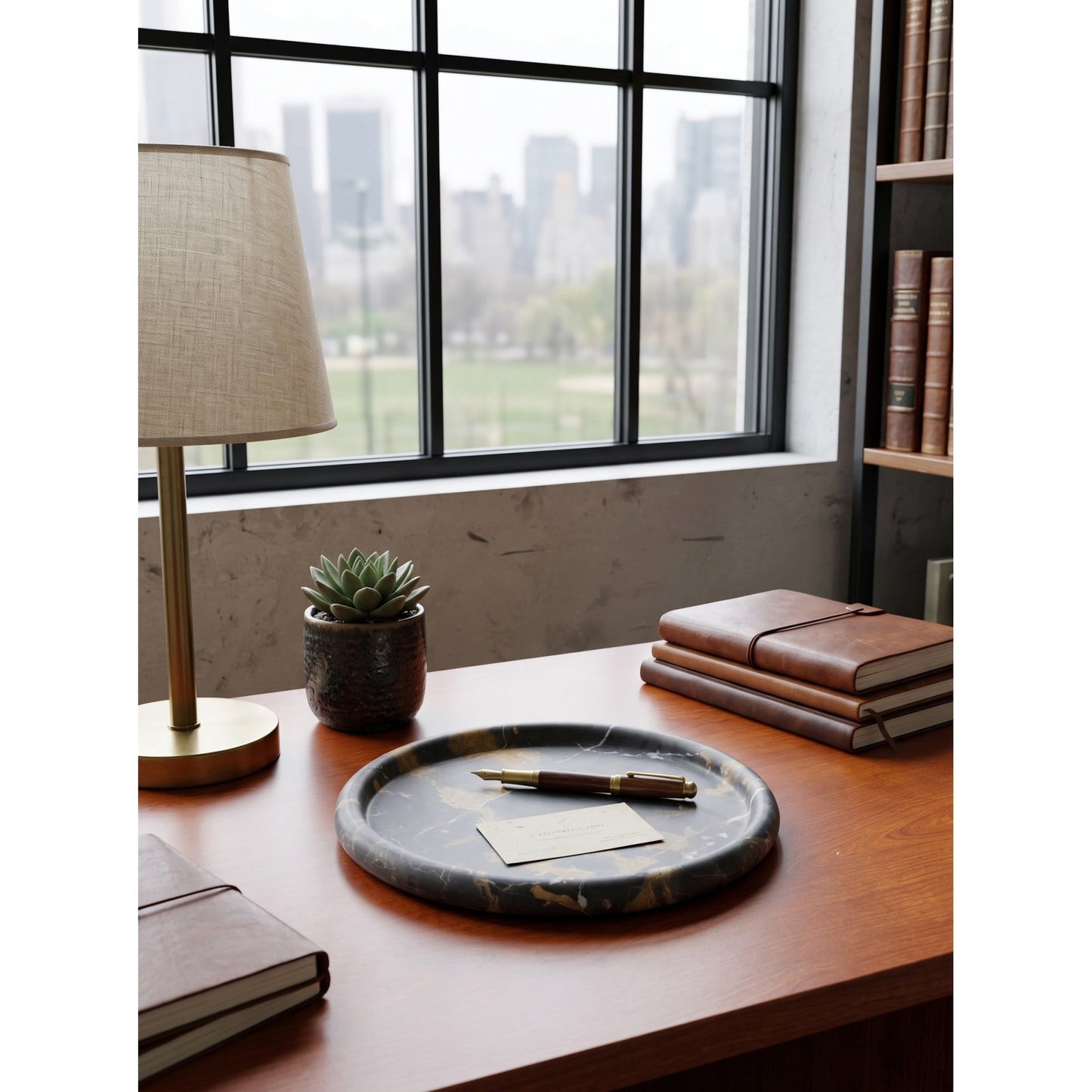 Gilola Round Tray