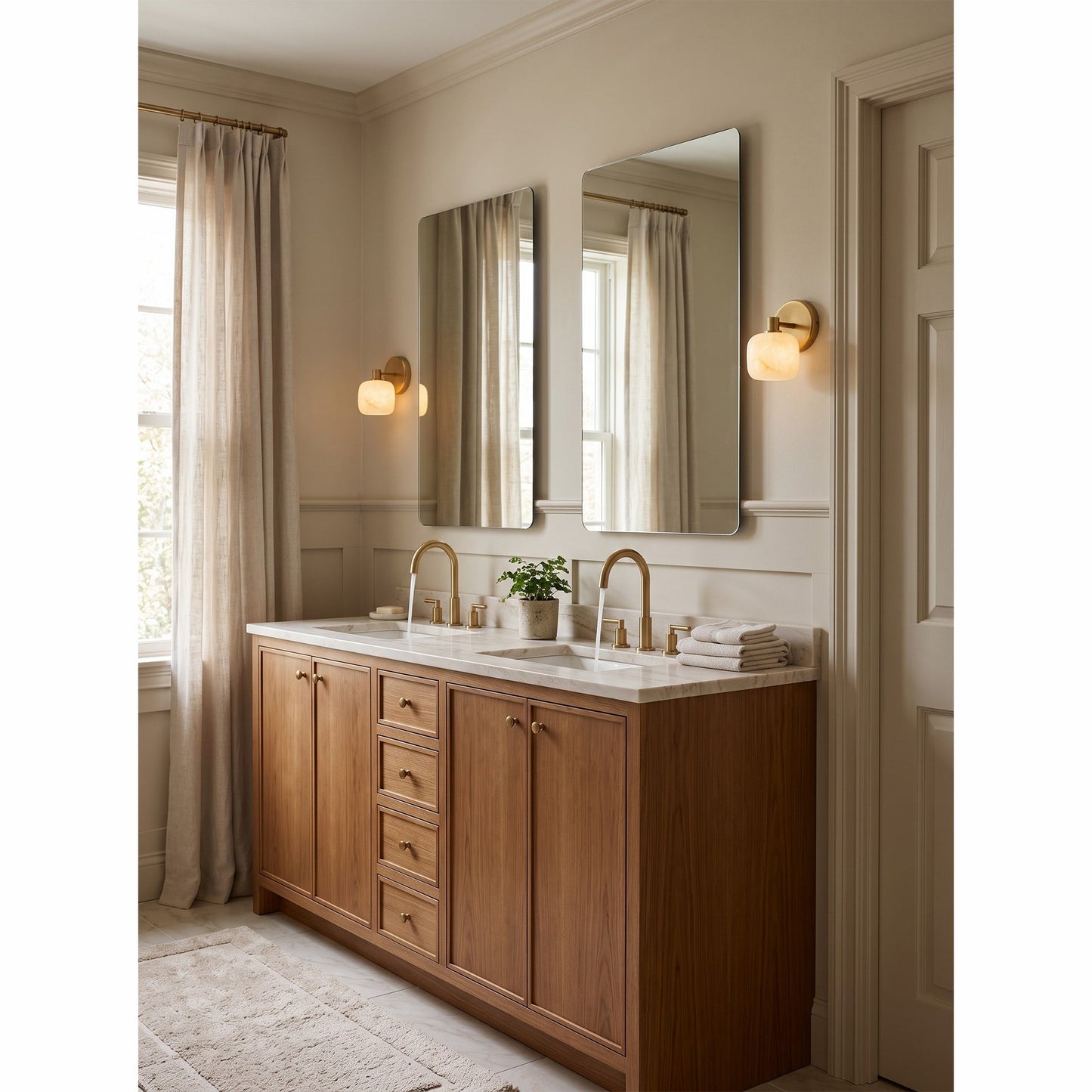 Halance Alabaster Wall Sconce