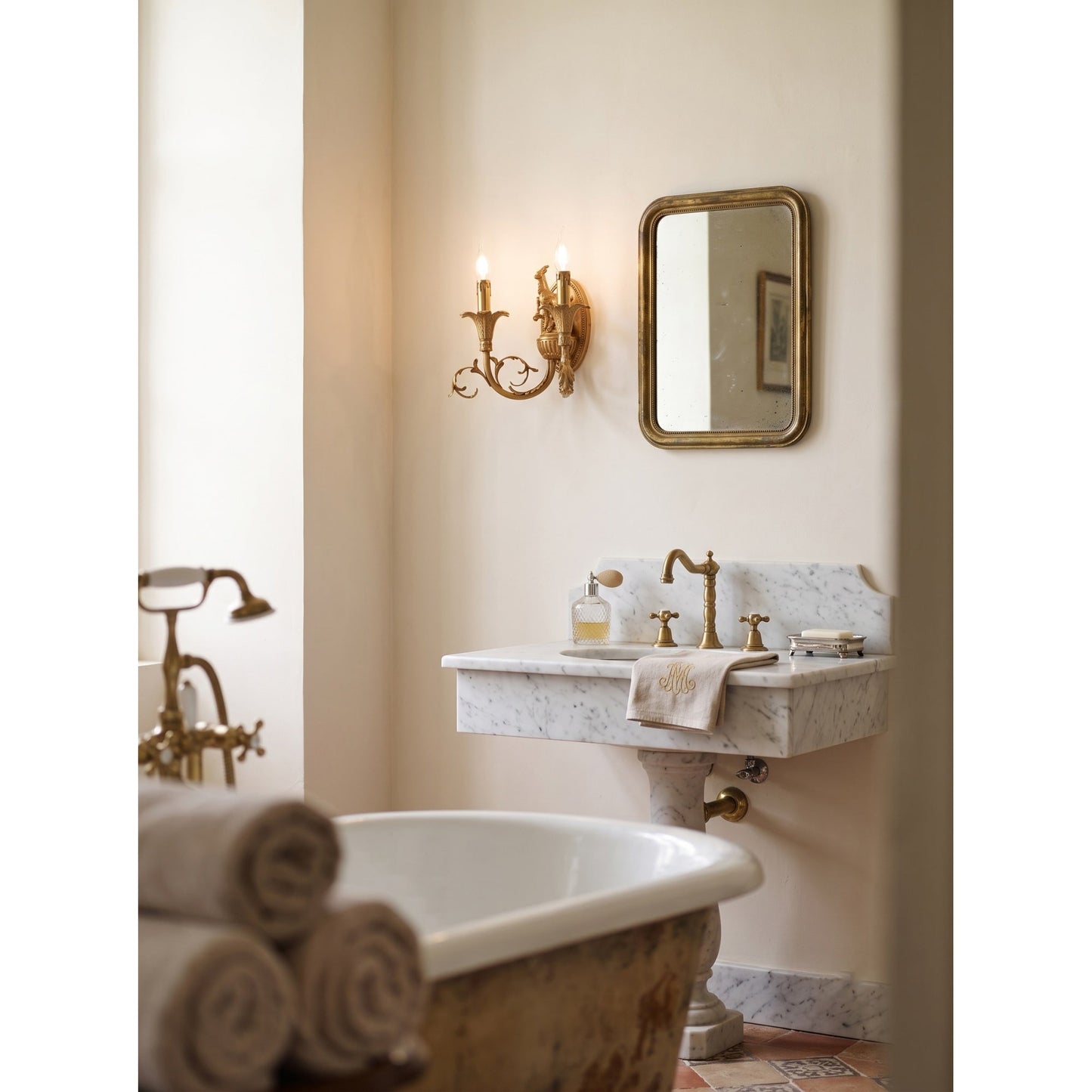 Nevai Wall Sconce
