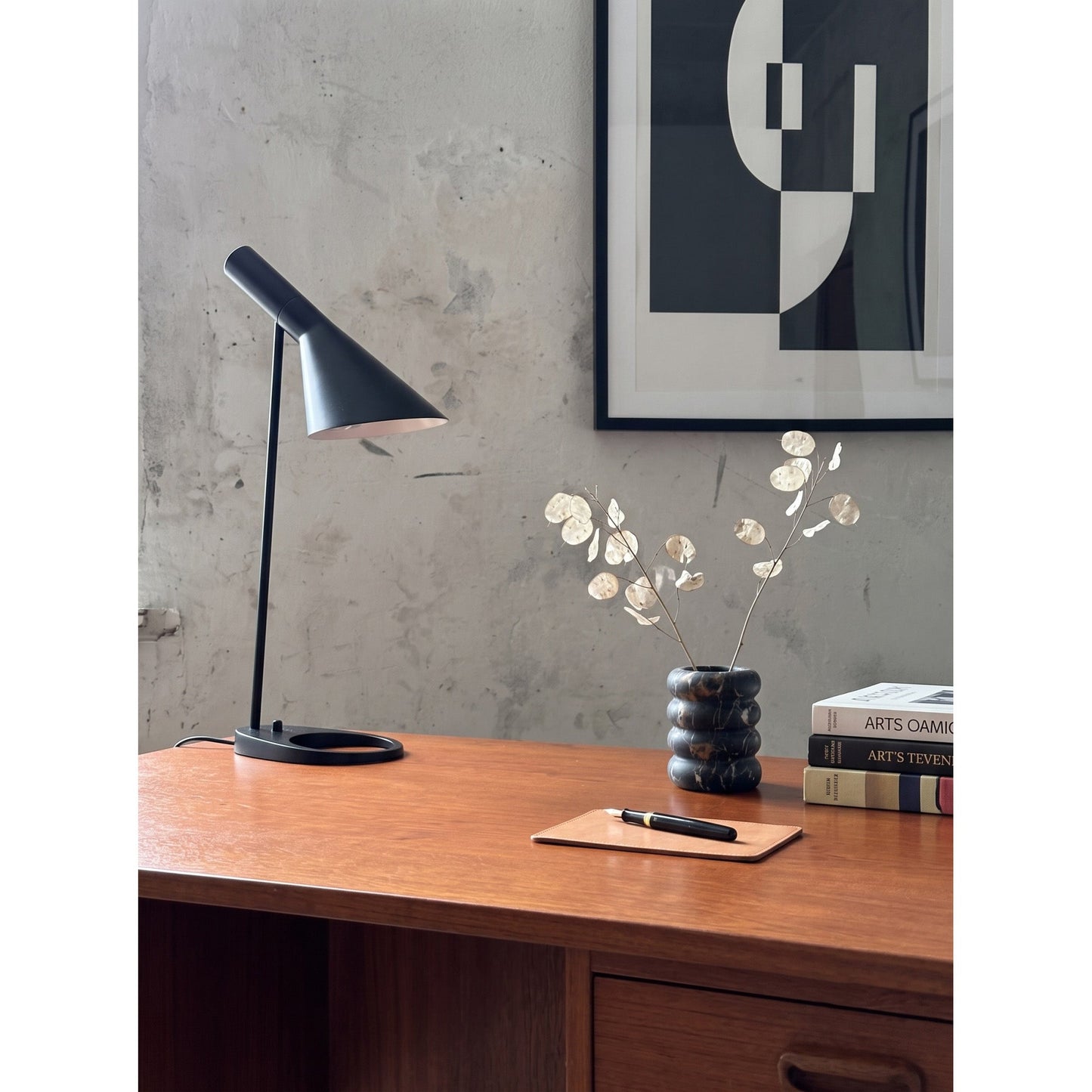 Melien Black Vase