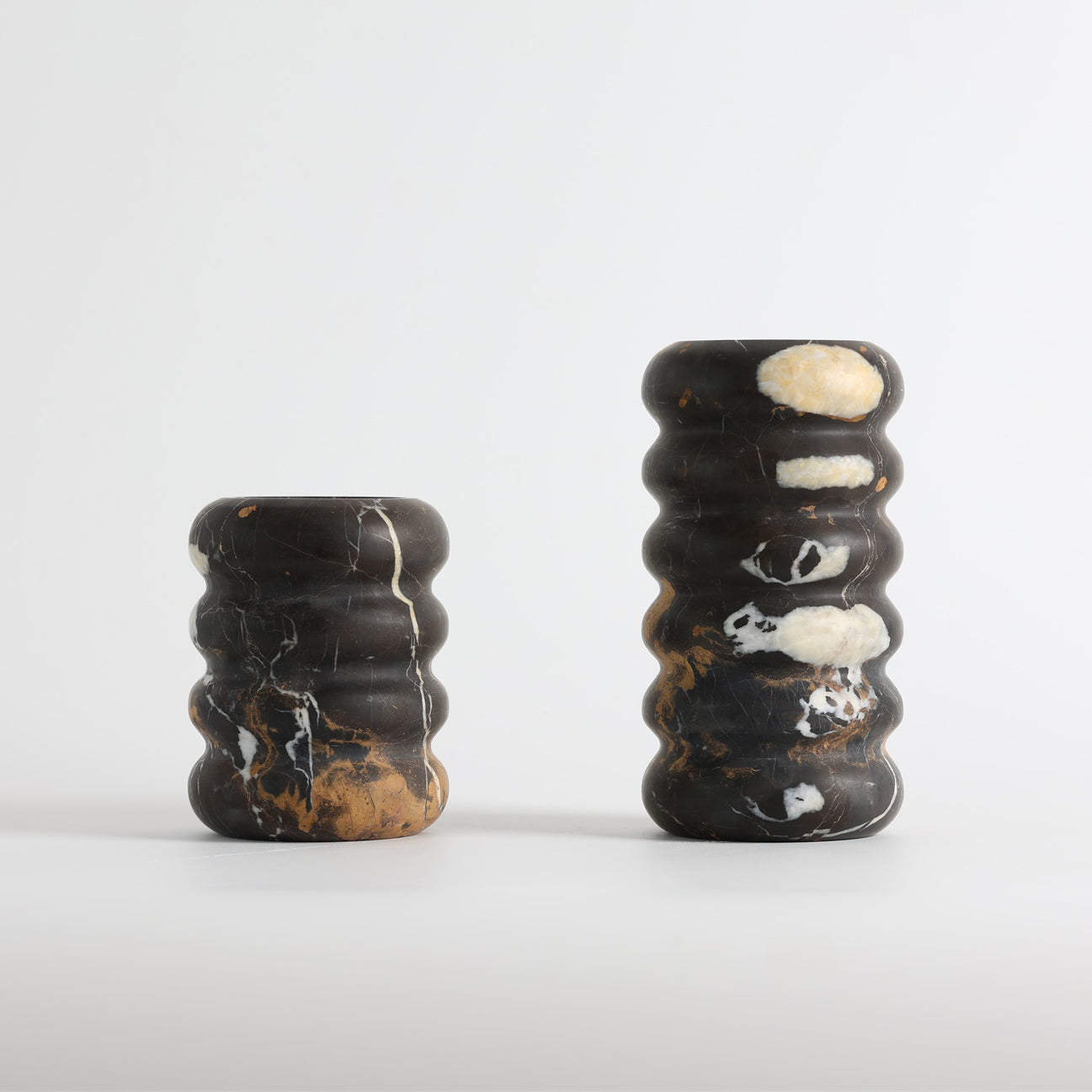 Melien Black Vase