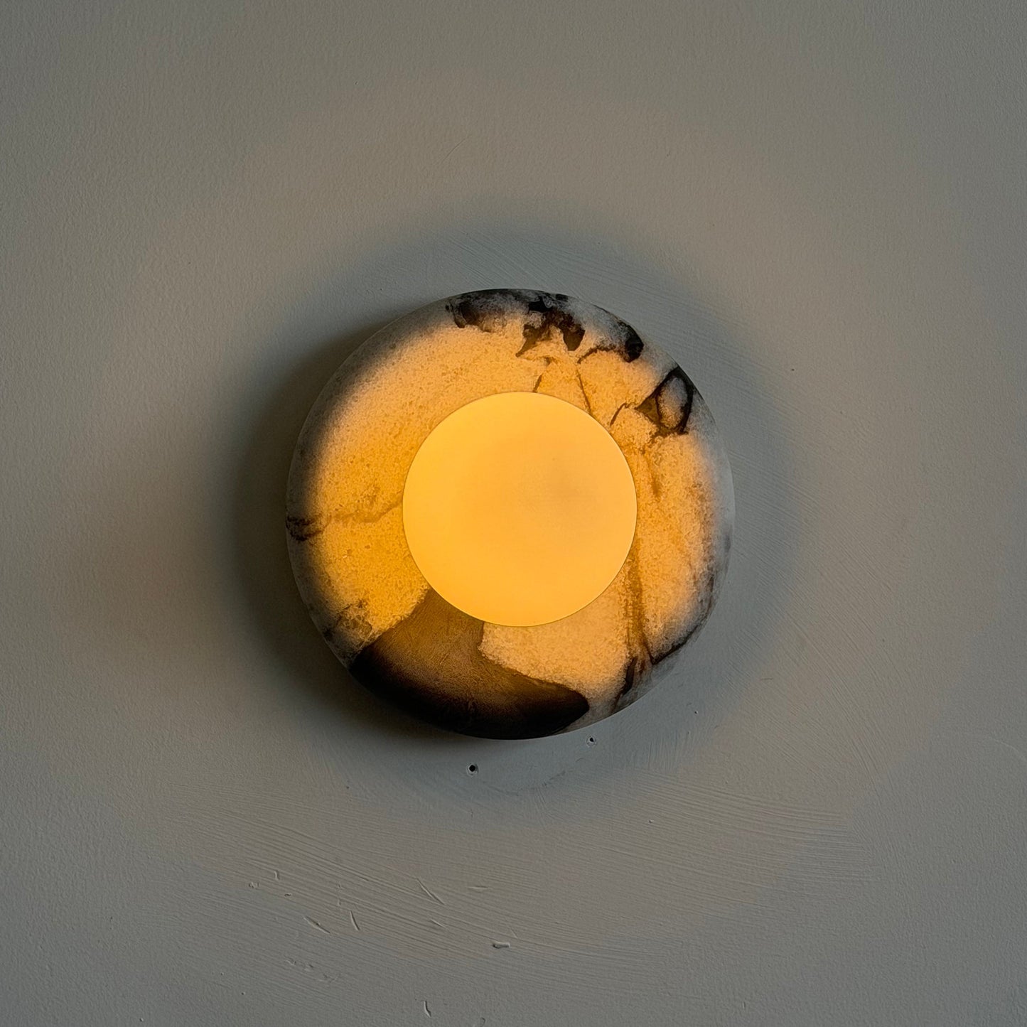Solene Veined Alabaster Wall Sconce