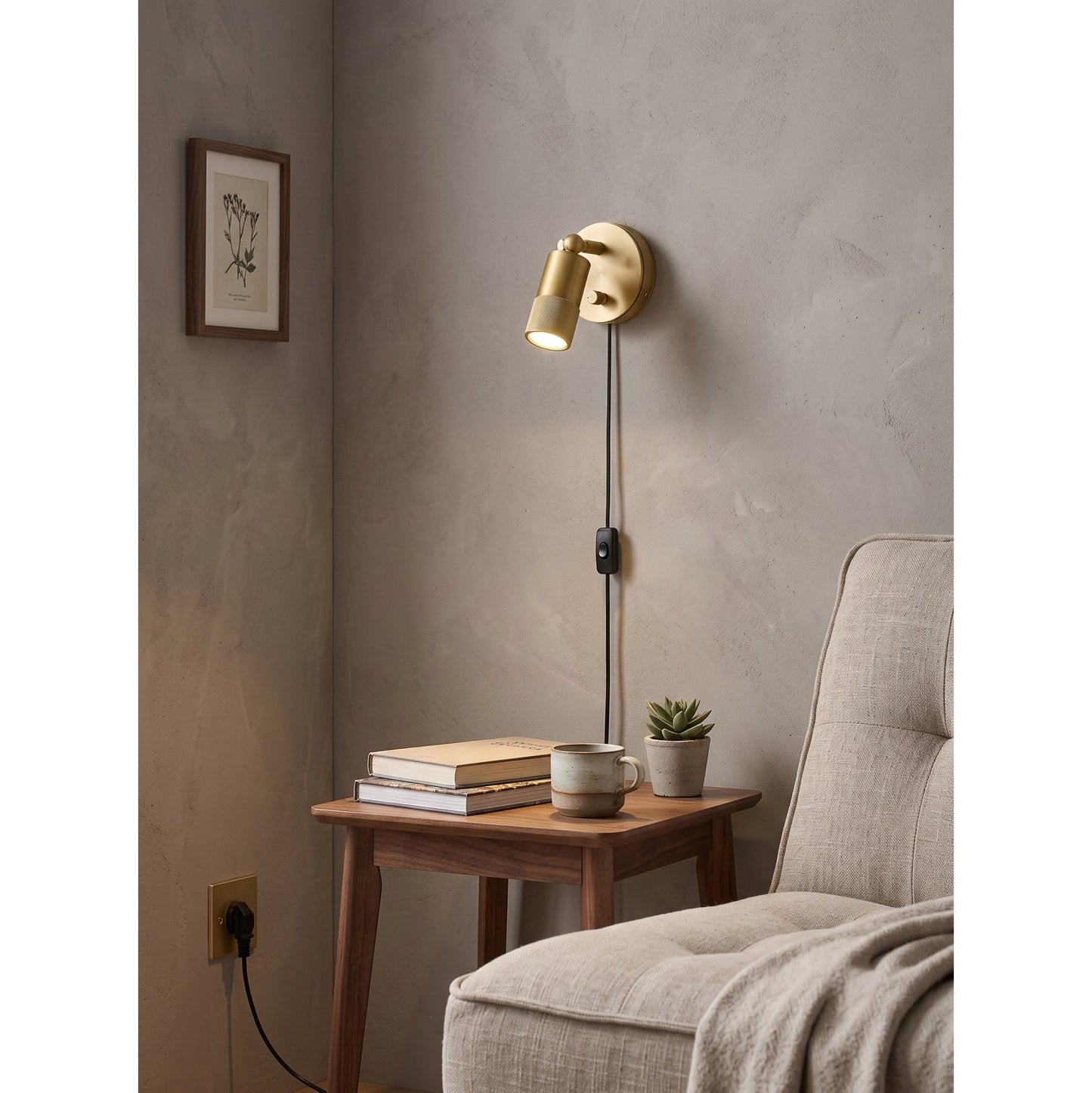 Joven Plug-in Wall Sconce