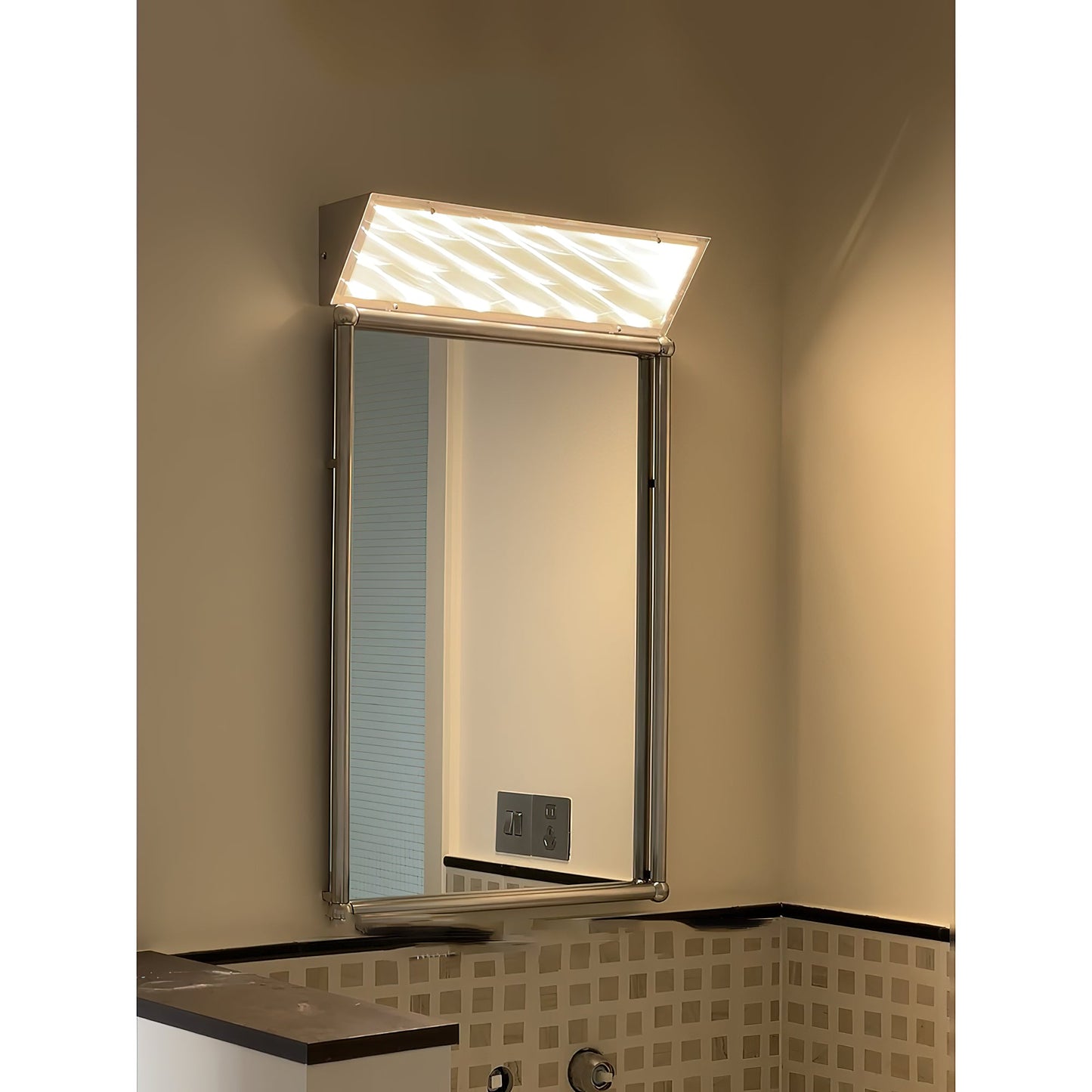 Serance Wall Lamp