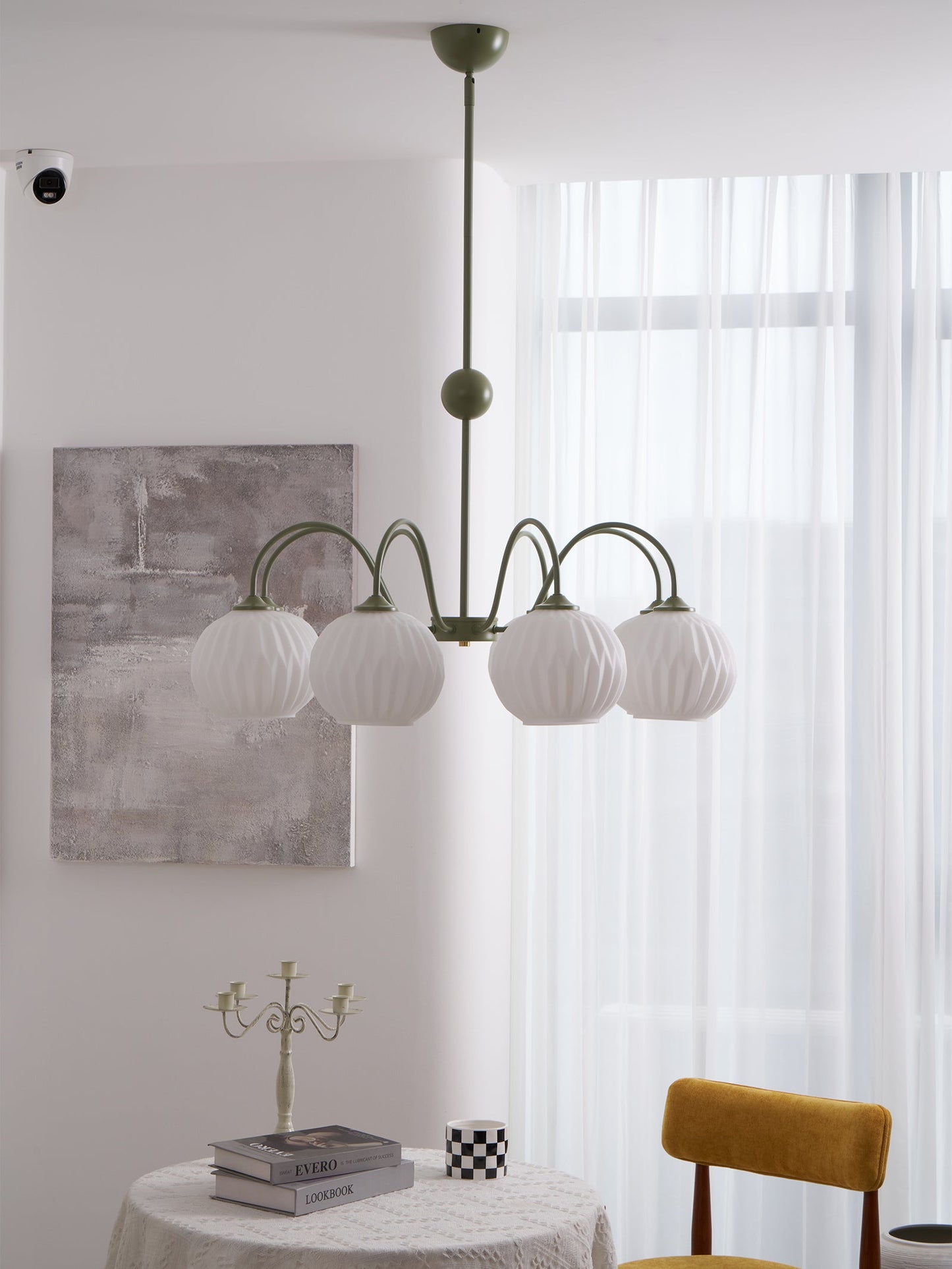 Quinen Chandelier