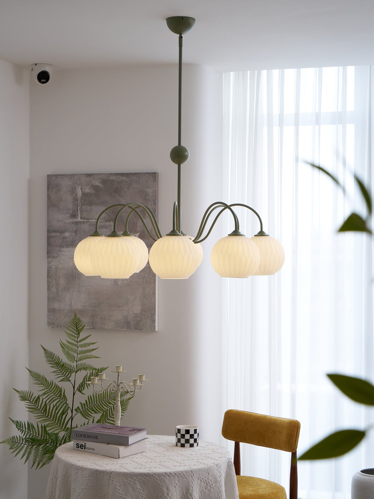 Quinen Chandelier