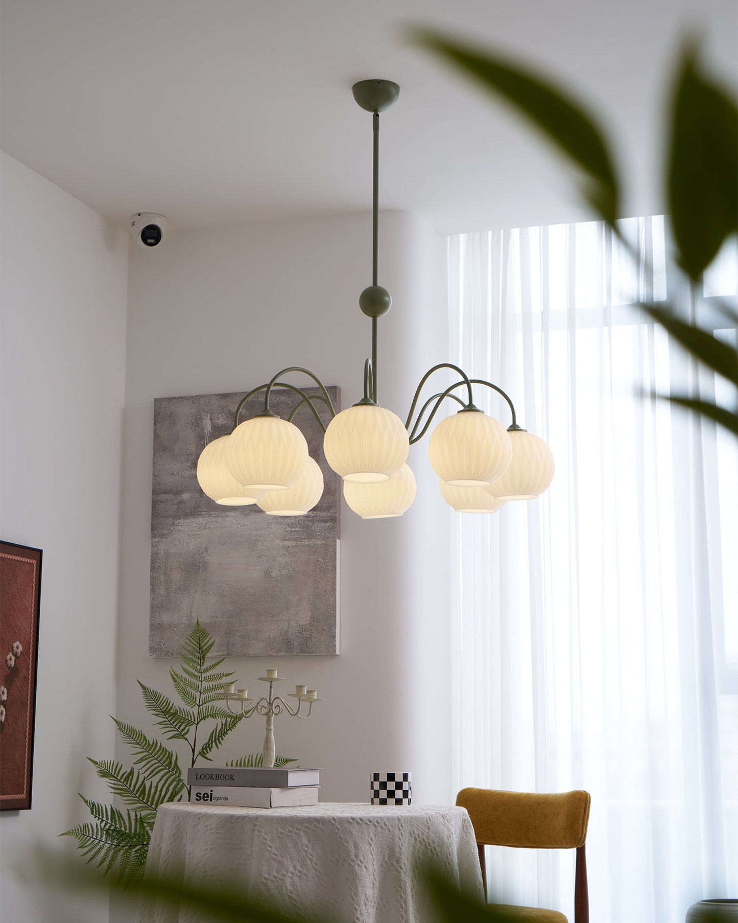 Quinen Chandelier