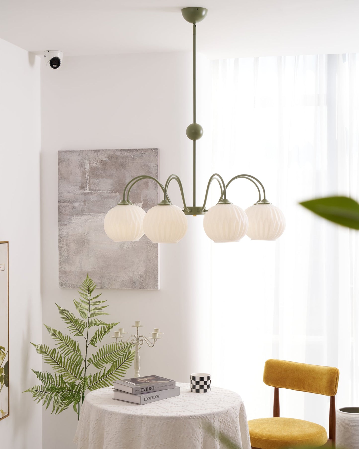 Quinen Chandelier