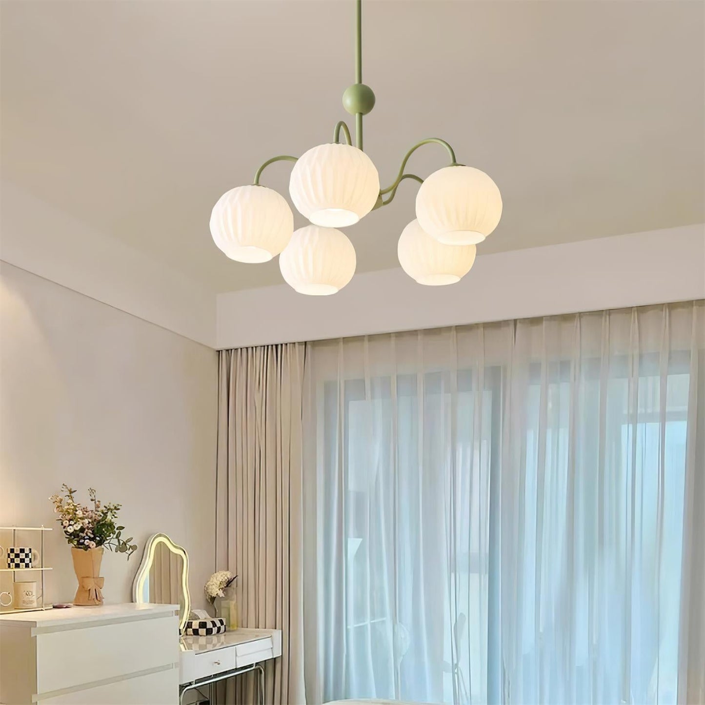 Quinen Chandelier