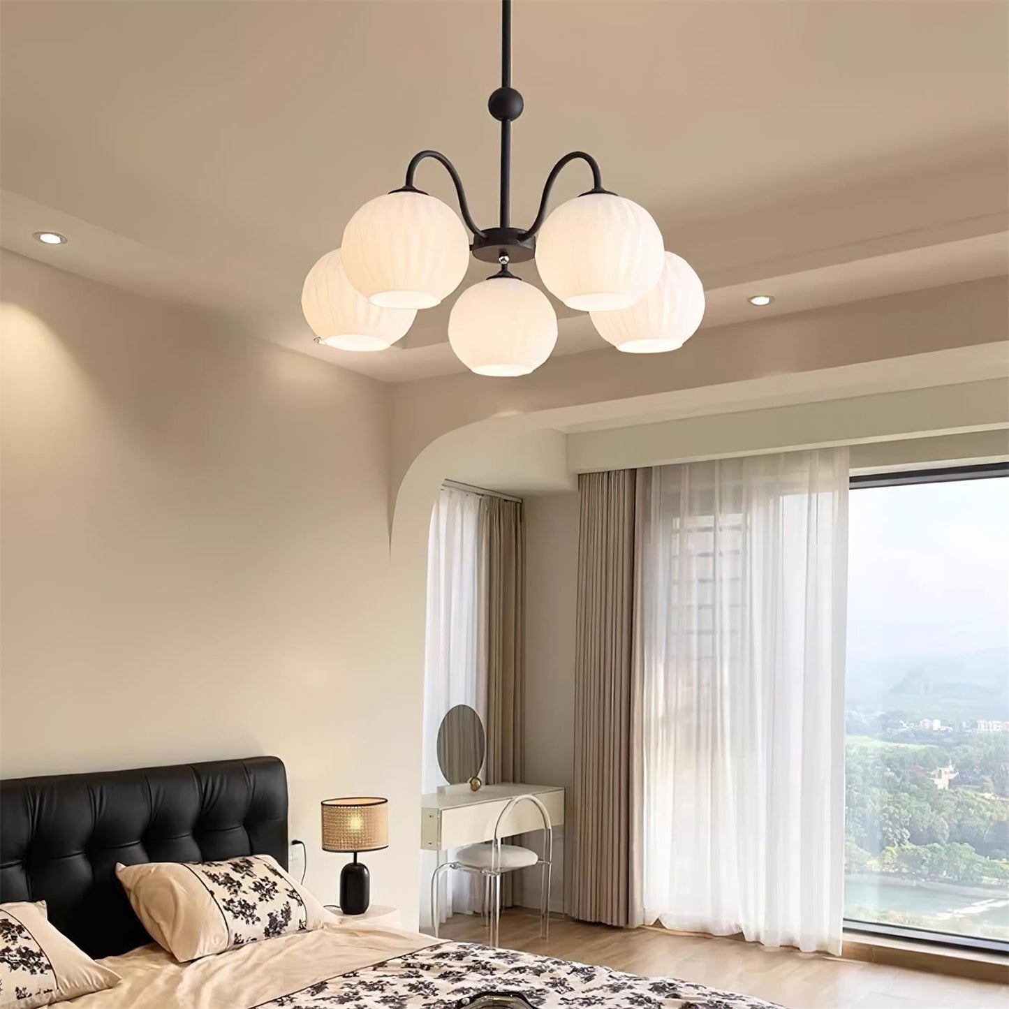 Quinen Chandelier