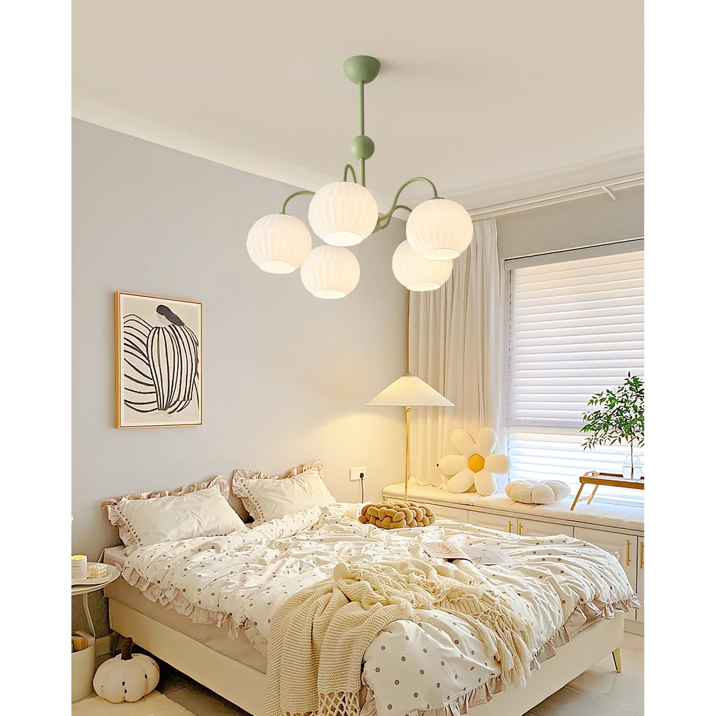 Quinen Chandelier
