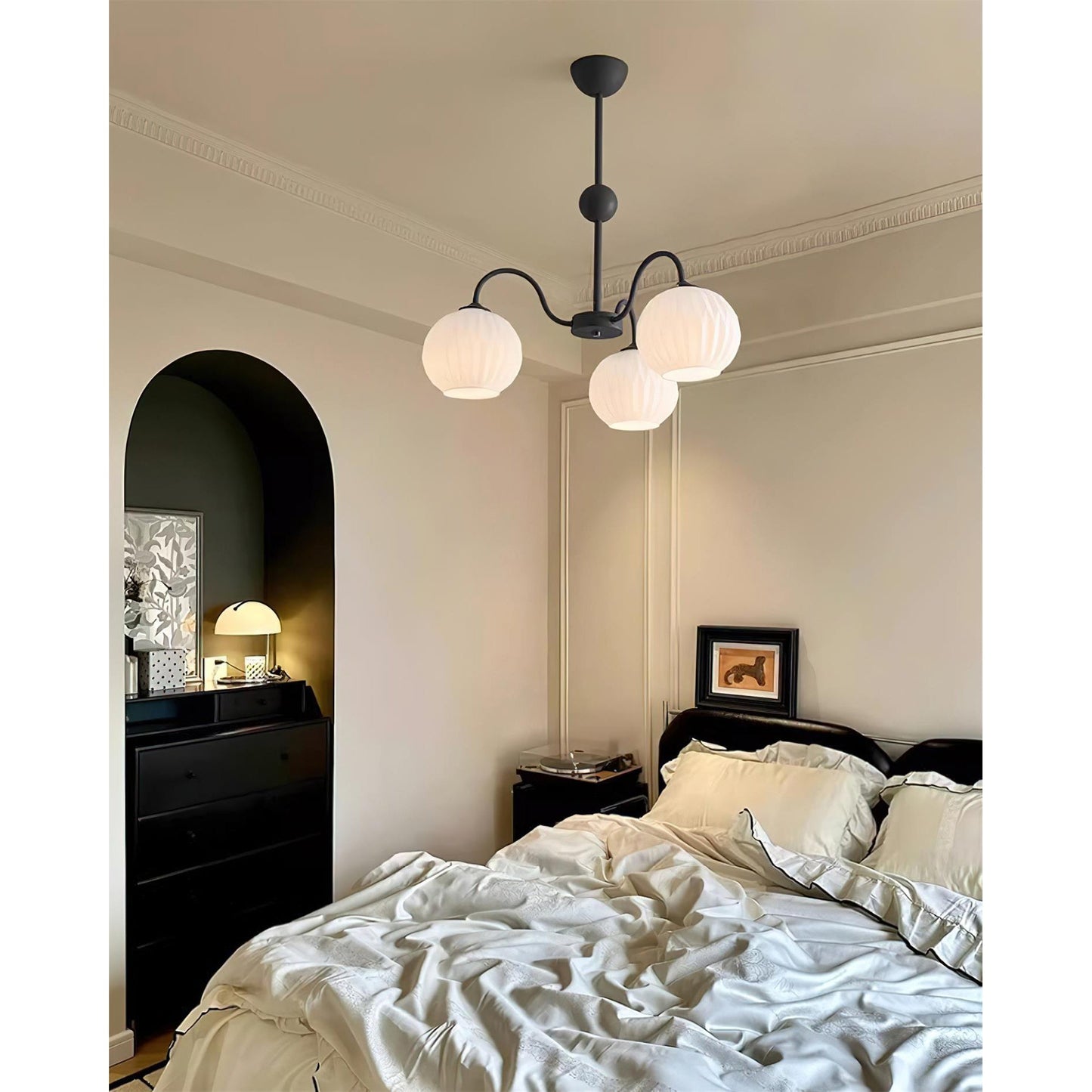Quinen Chandelier