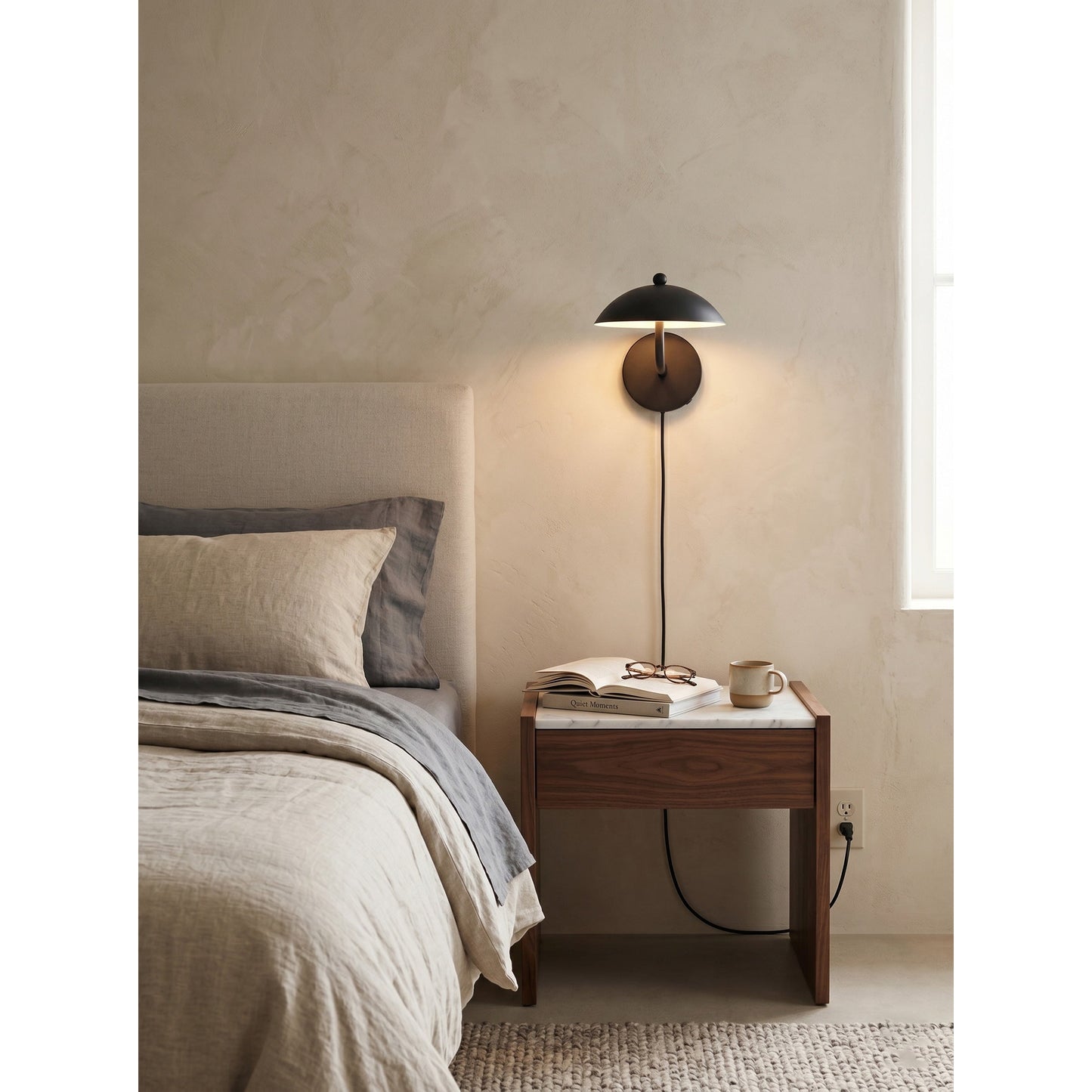 Jovo Plug-in Wall Lamp