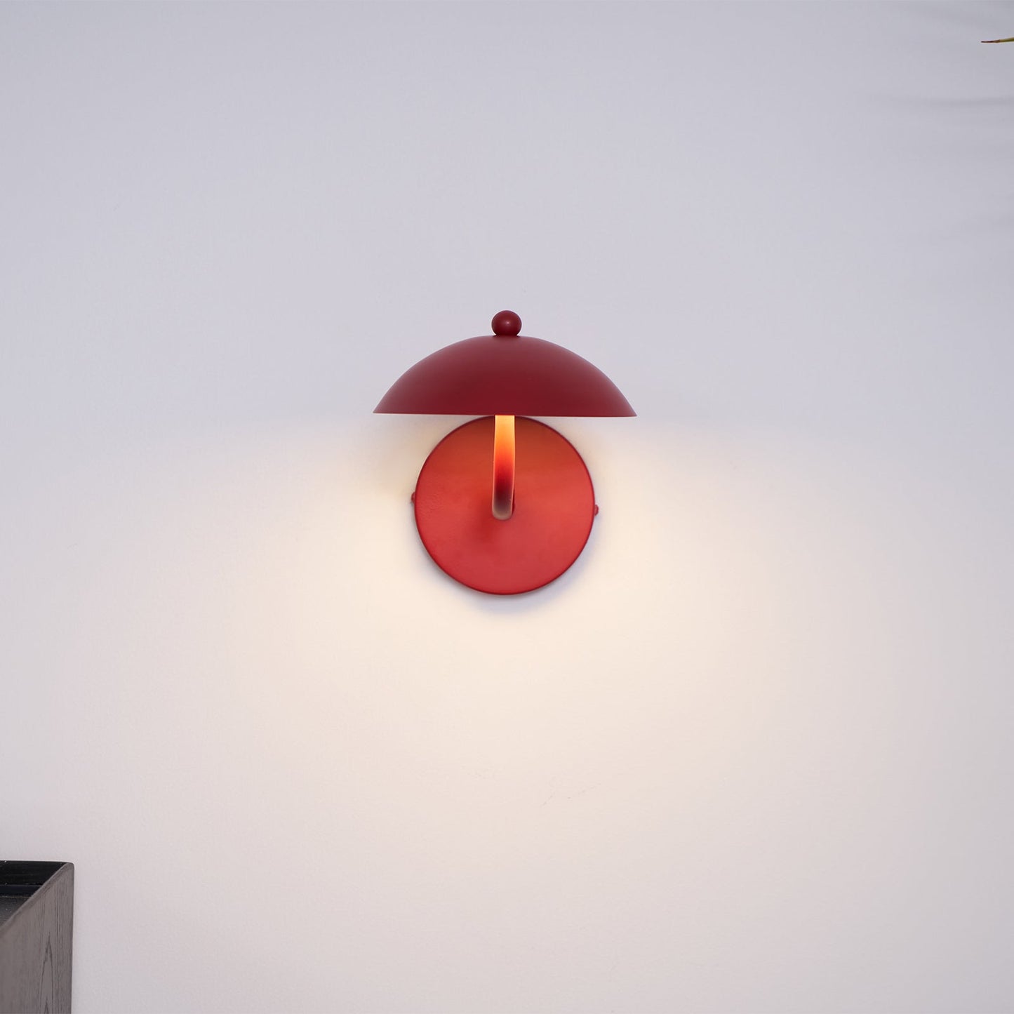 Jovo Wall Lamp