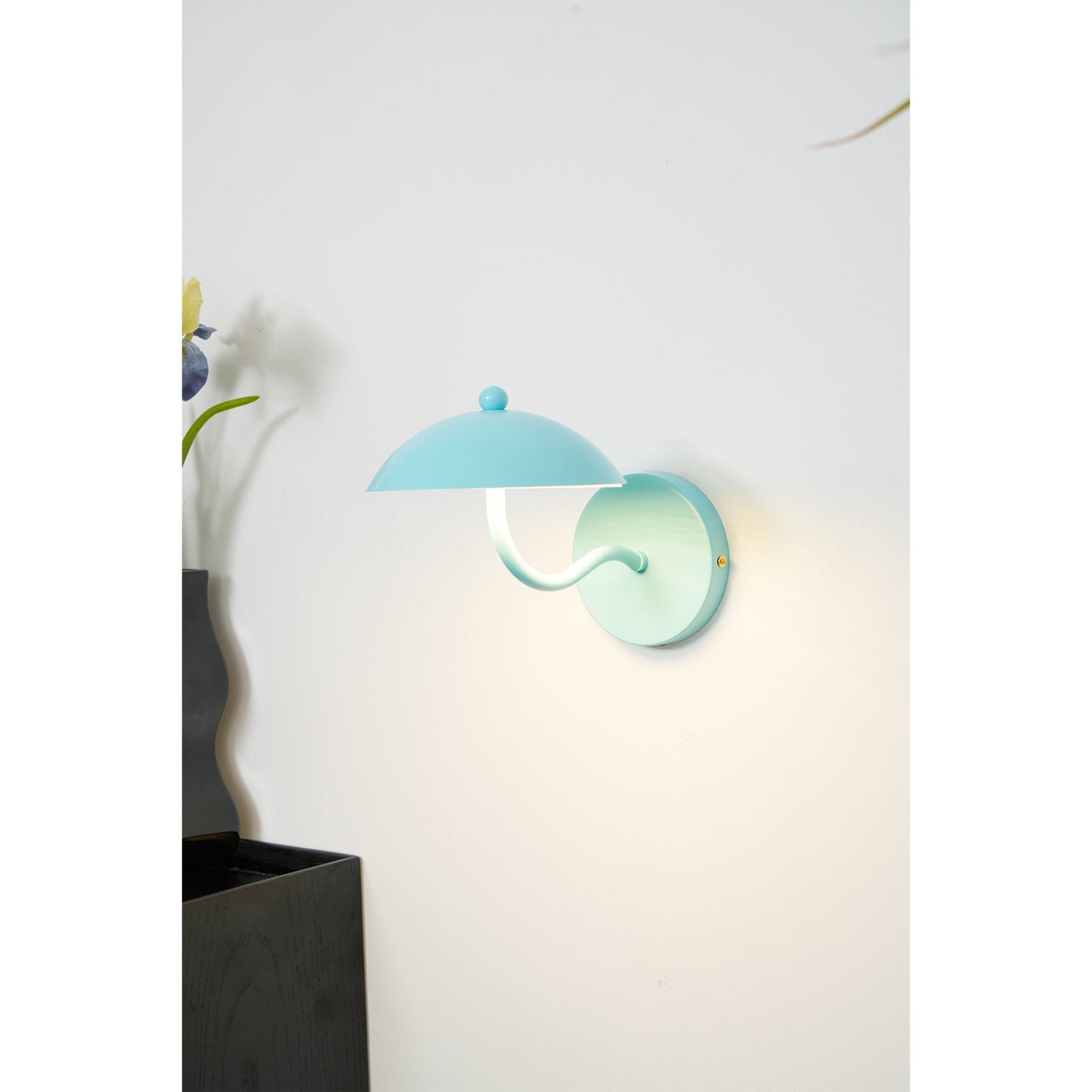 Jovo Wall Lamp
