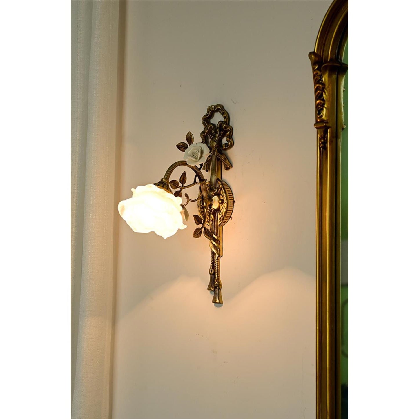 Falara Floral Wall Lamp