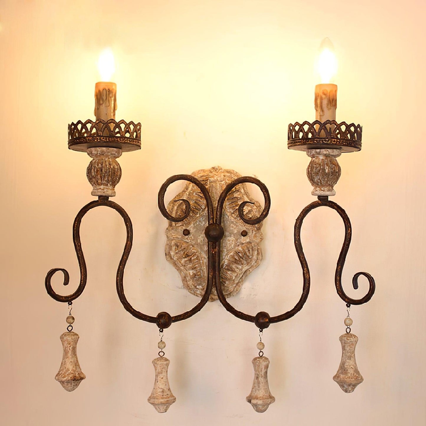 Kirien Trinita Sconce