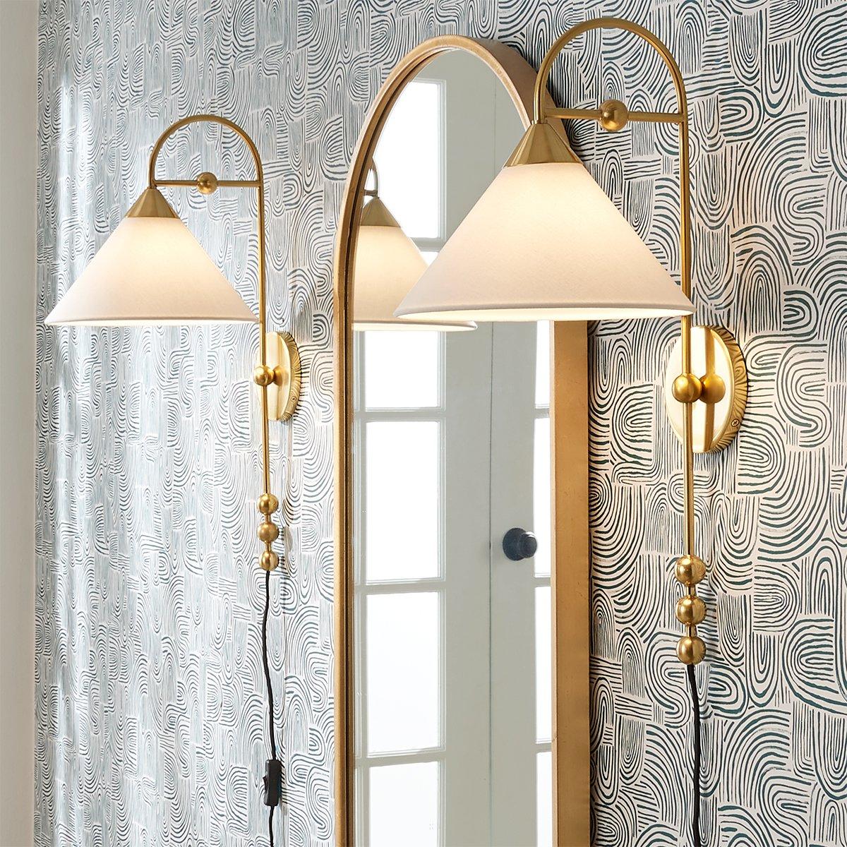 Islai Plug-In Sconce