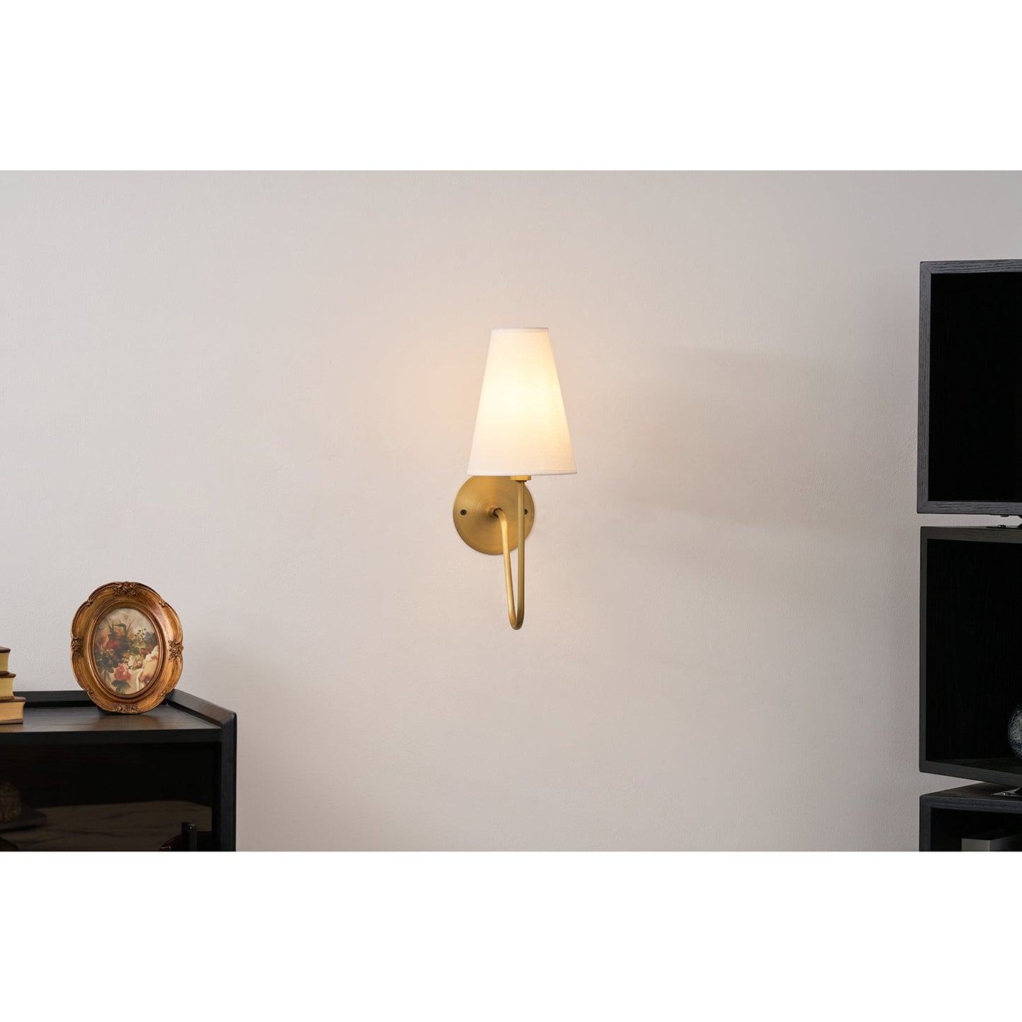 Jovyn Wall Lamp