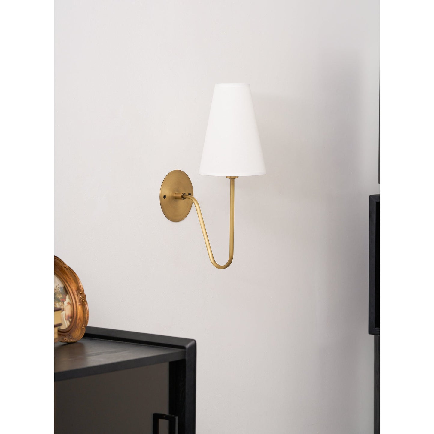 Jovyn Wall Lamp