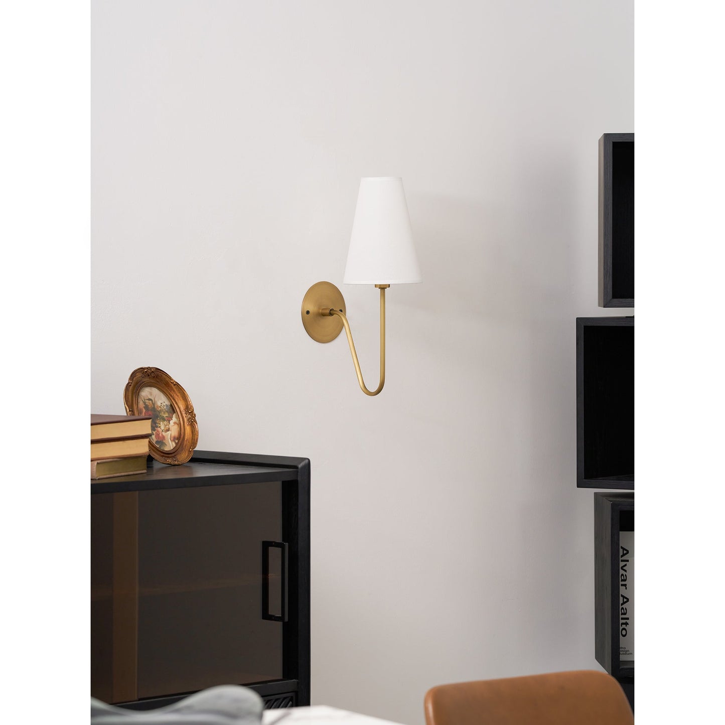 Jovyn Wall Lamp