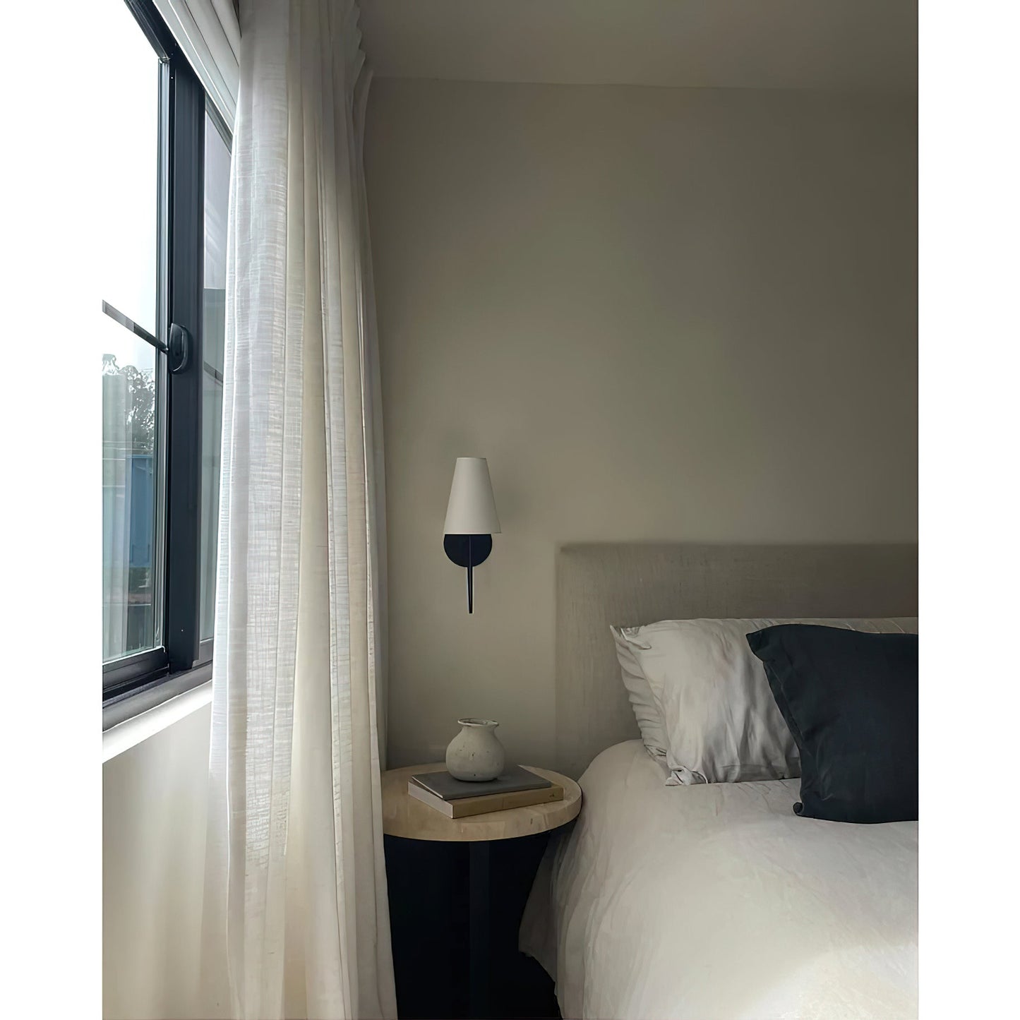 Jovyn Wall Lamp