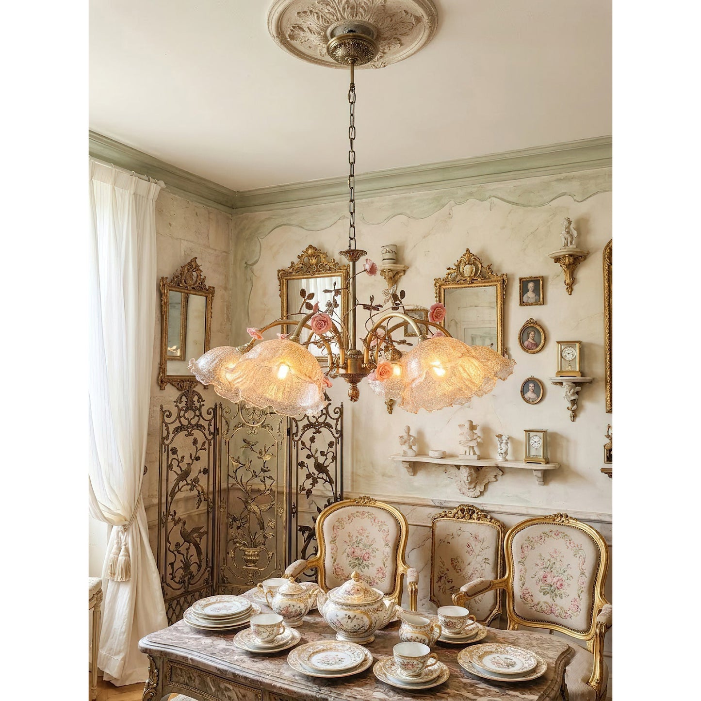 Kirola Chandelier