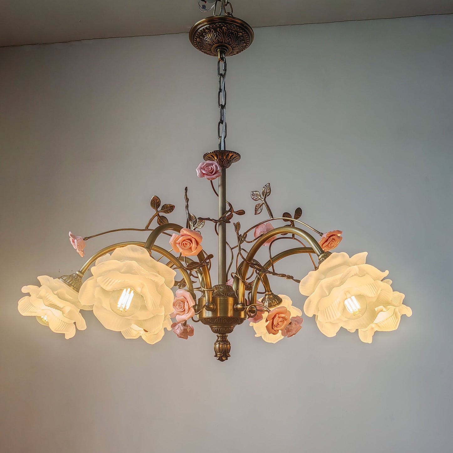 Kirola Chandelier