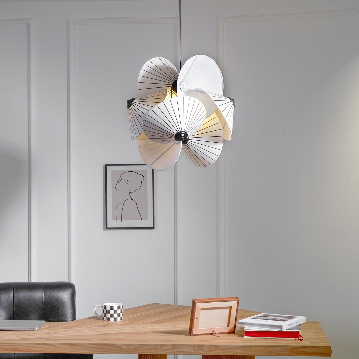 Dorique Pendant Light