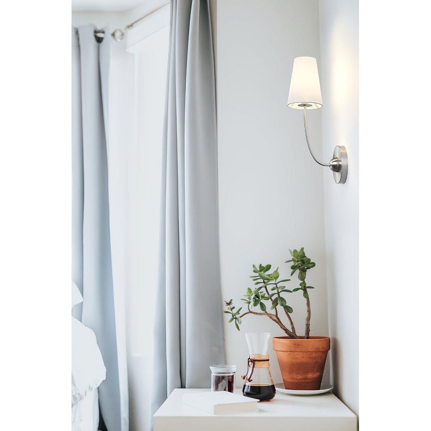 Jovia Wall Lamp
