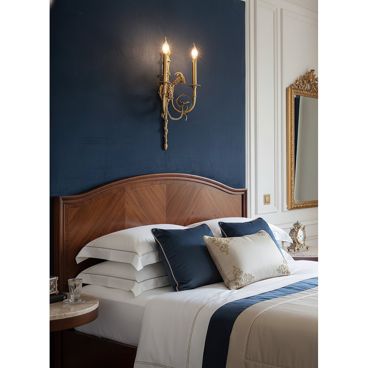Sociapailis Brass Wall Lamp