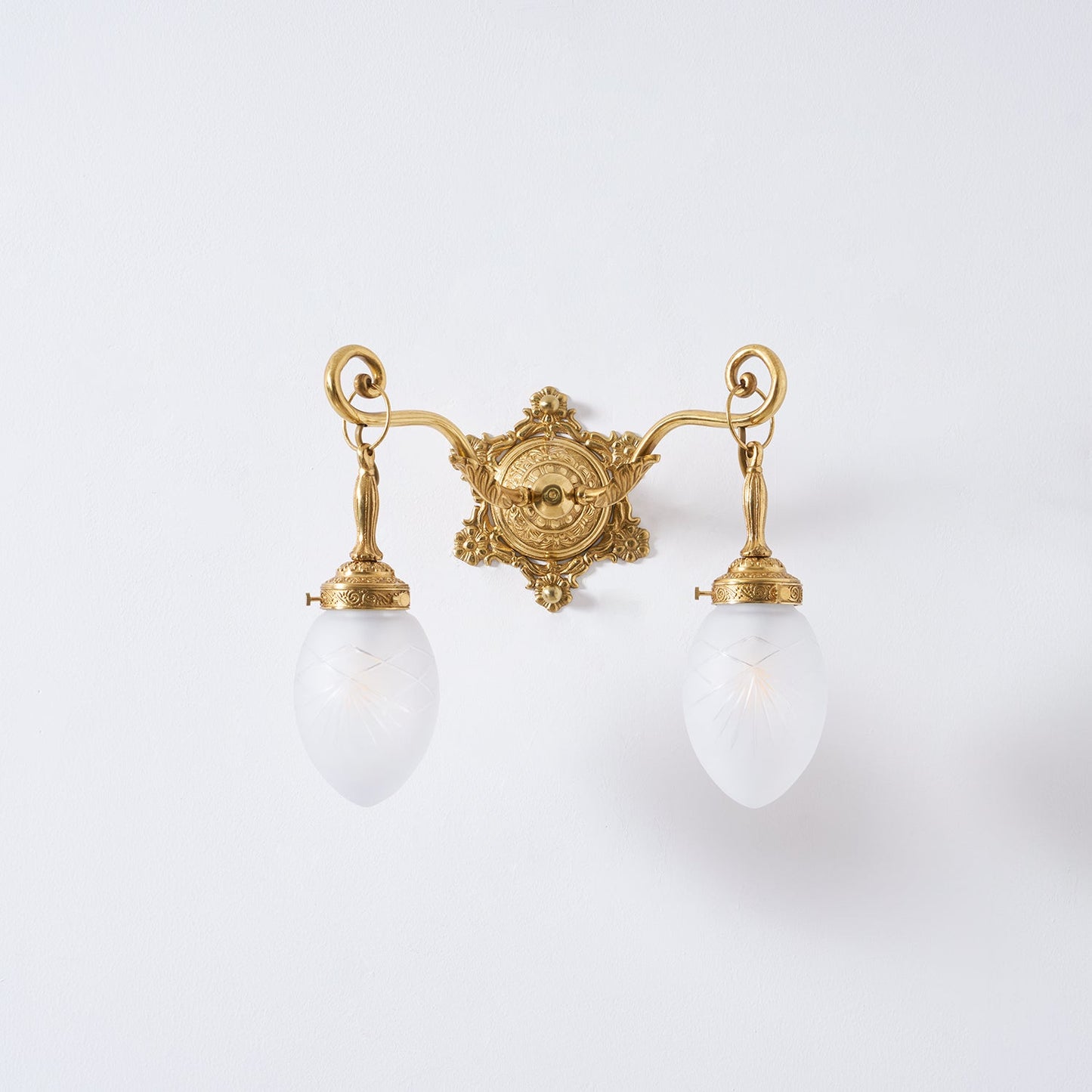 Solange Classic Wall Lamp
