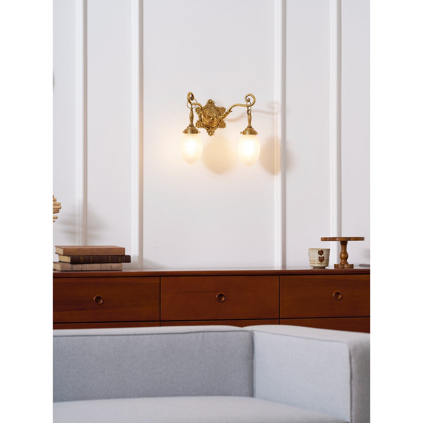 Solange Classic Wall Lamp