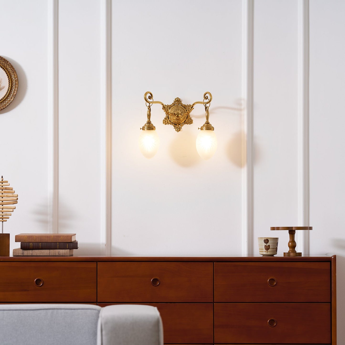 Solange Classic Wall Lamp