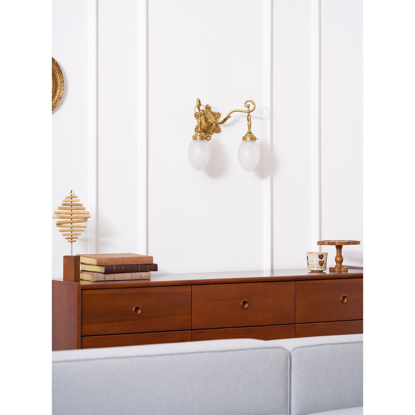 Solange Classic Wall Lamp