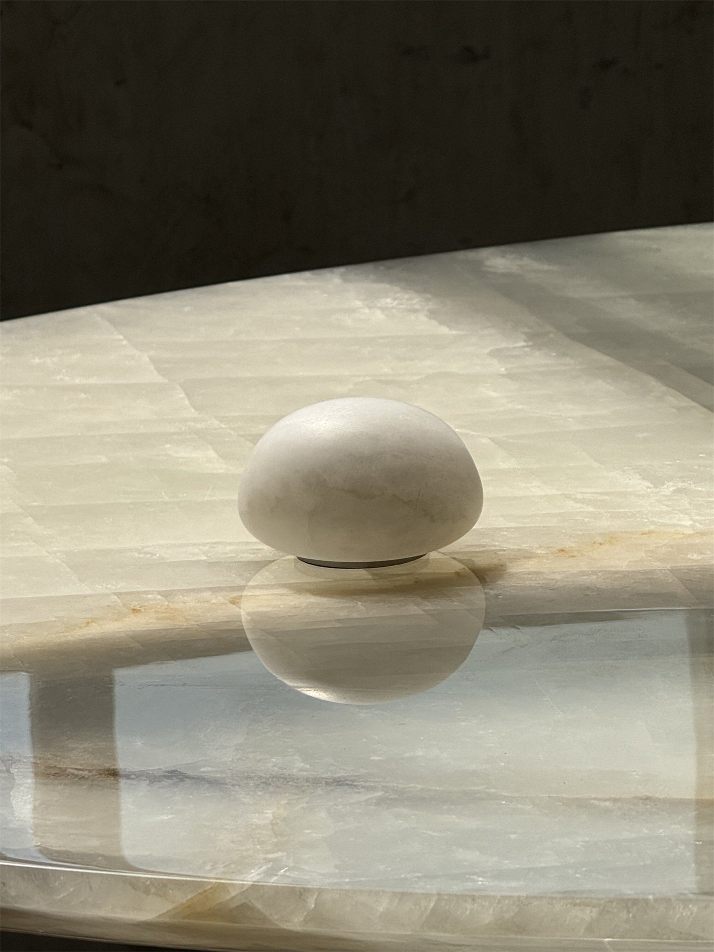 Alabaster Petite Portable Lamp (Built-in Battery)