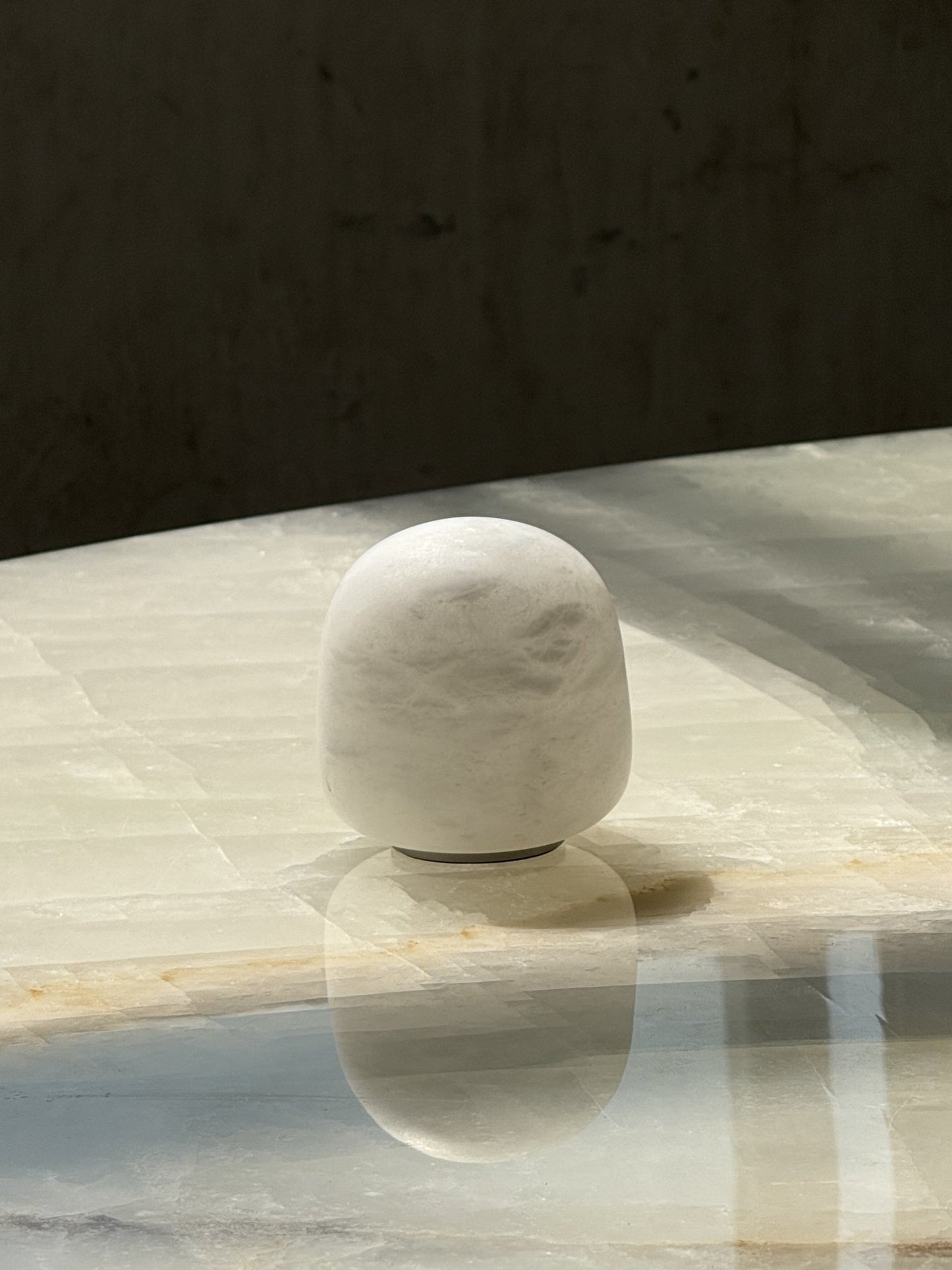 Alabaster Petite Portable Lamp (Built-in Battery)