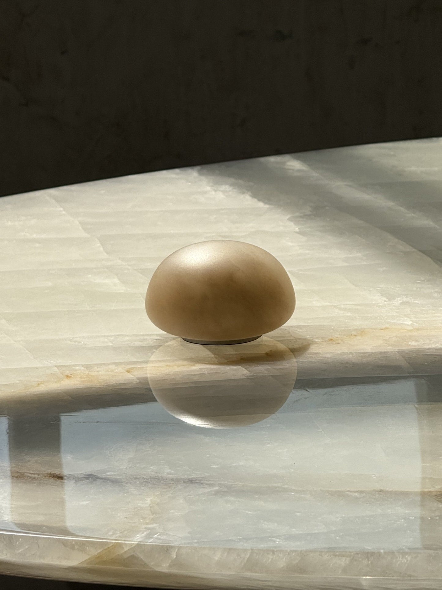 Alabaster Petite Portable Lamp (Built-in Battery)
