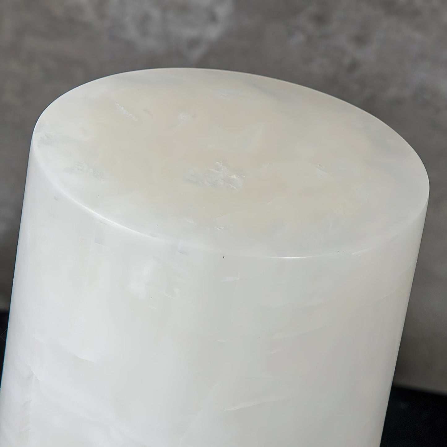 Kelvin Alabaster Table Lamp (built-in battery)