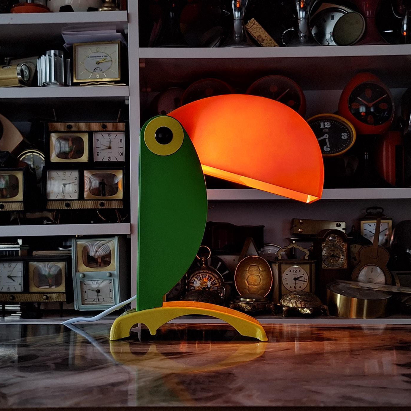 Toucan Table Lamp (Built-in Battery)