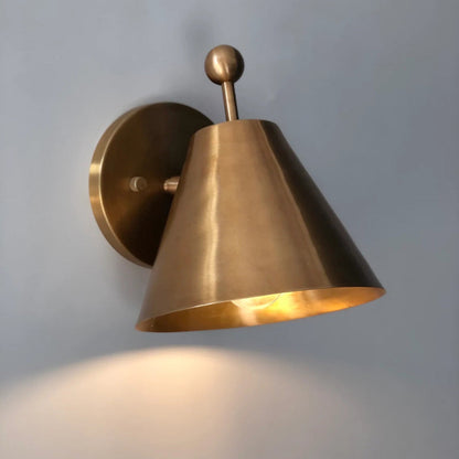 Traatten Wall Lamp