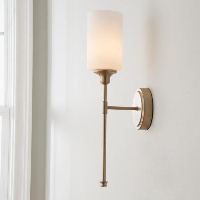 Lumara Wall Lamp